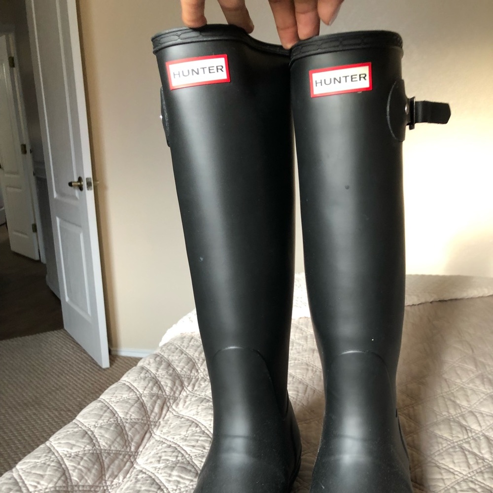 Hunter matte leather boots